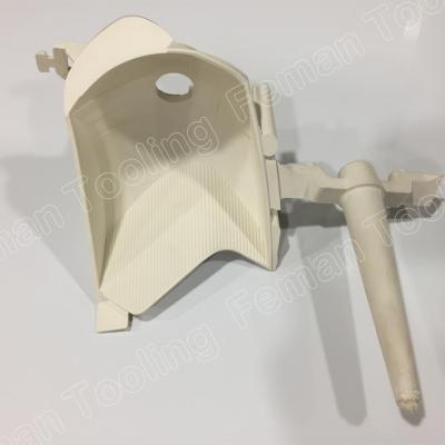 automotive-plastic-injection-molding-pick-lamp1.jpg